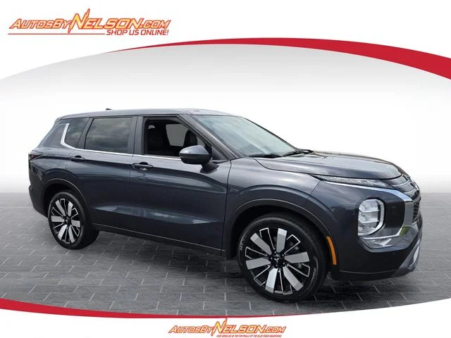 2025 Mitsubishi Outlander SE S-AWC's photo