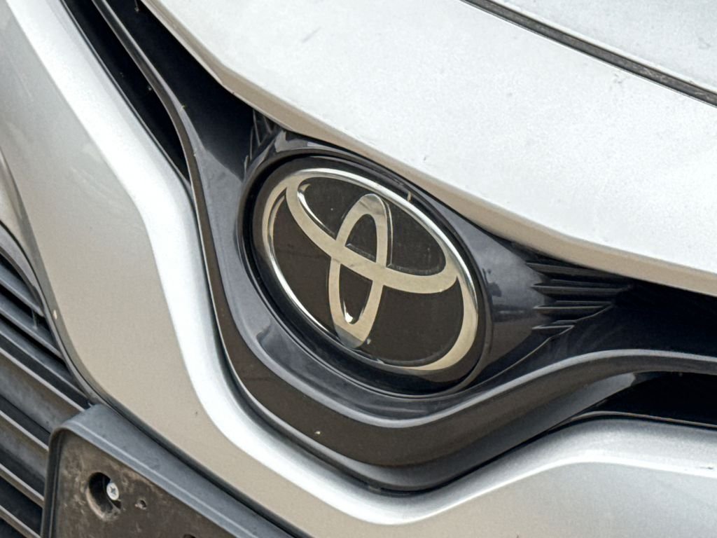 Used 2019 Celestial Silver Metallic Toyota LE image 8