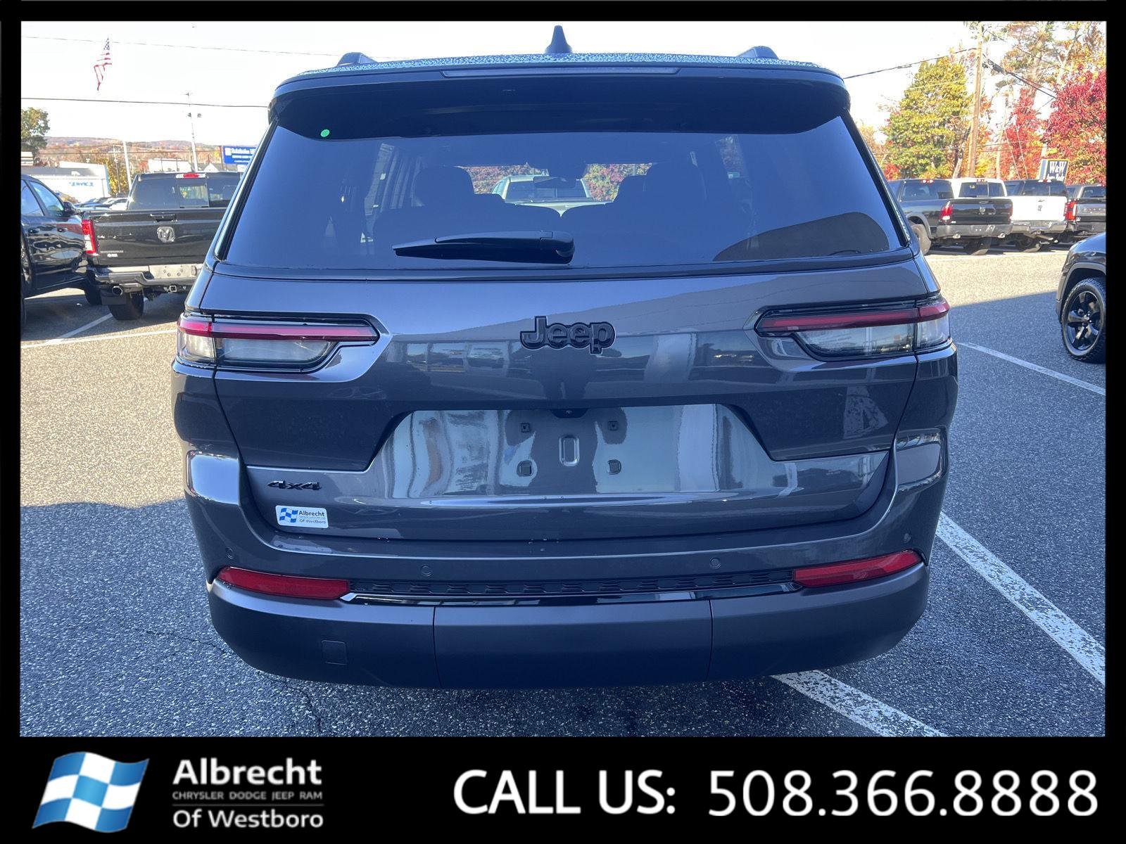 2025 Jeep Grand Cherokee Limited photo 4