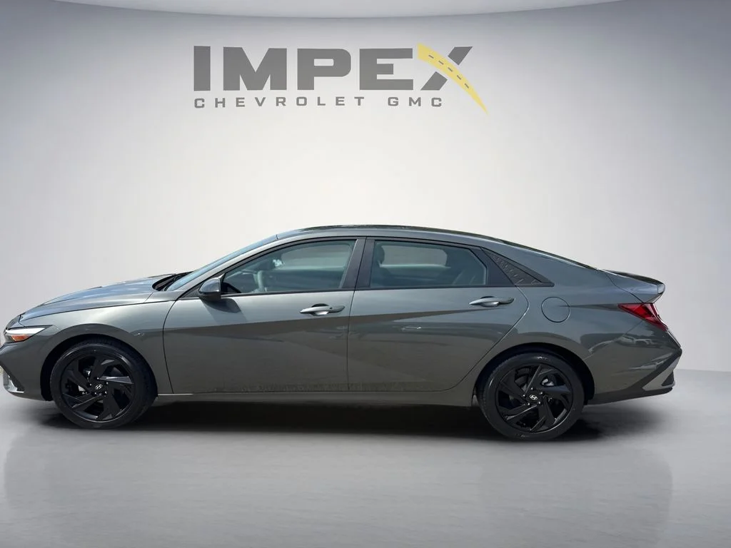 Used 2026 Gray Hyundai SEL Sport image 2