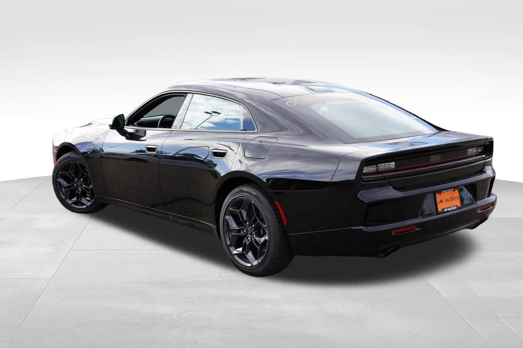New 2026 Diamond Black Crystal Pearlcoat Dodge R/T image 5