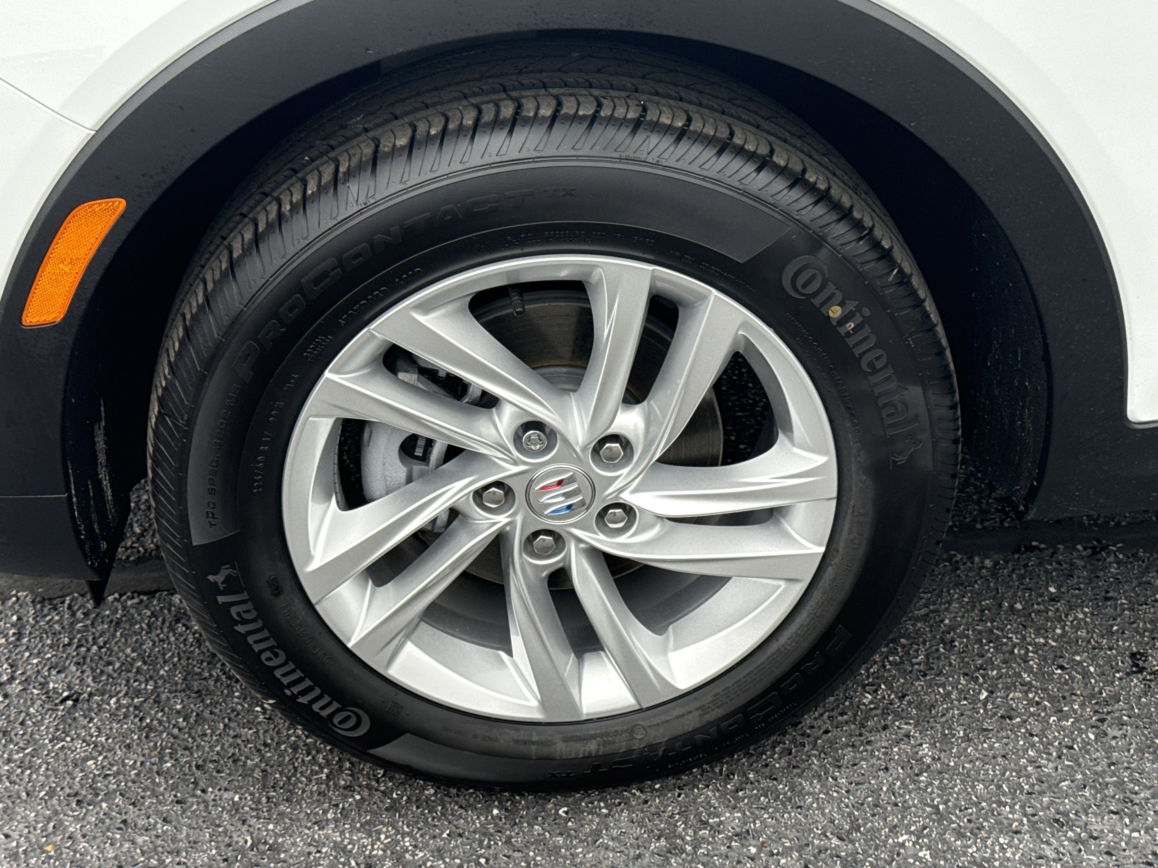 New 2026 Summit White Buick Preferred image 11