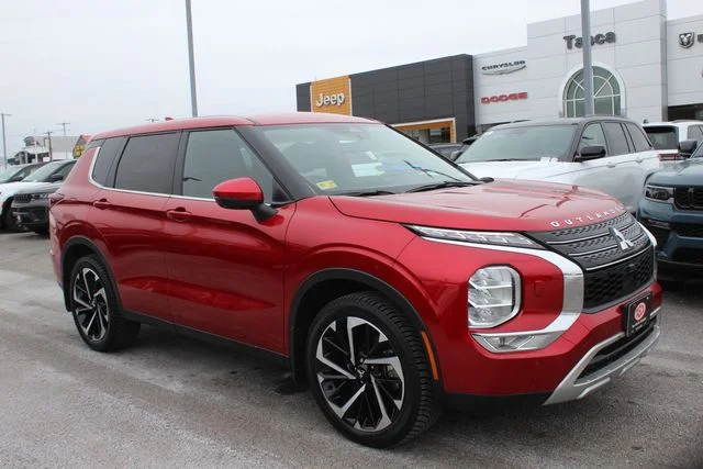 2024 Mitsubishi Outlander SE