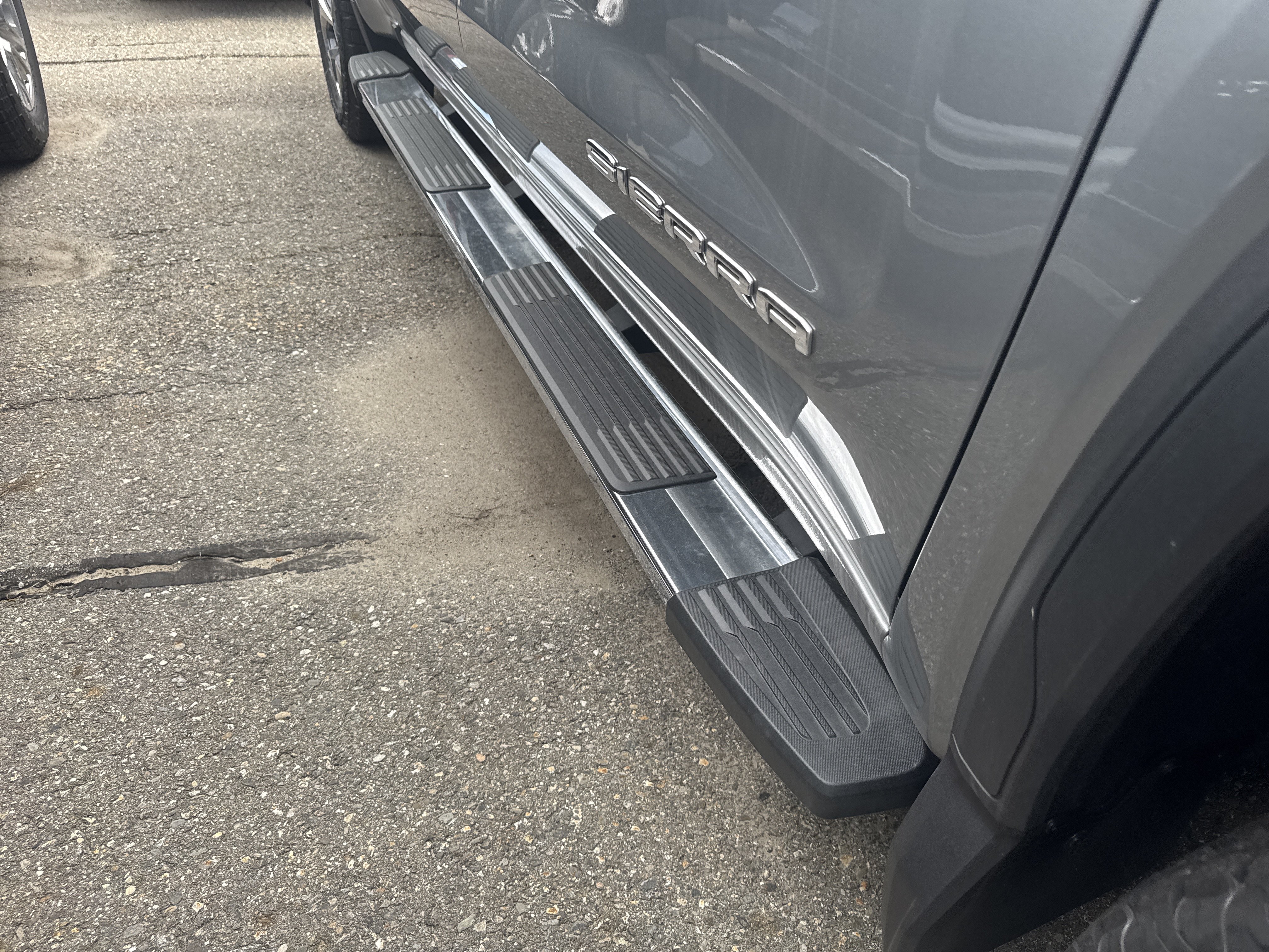 2026 GMC Sierra 1500 SLE - Photo 3