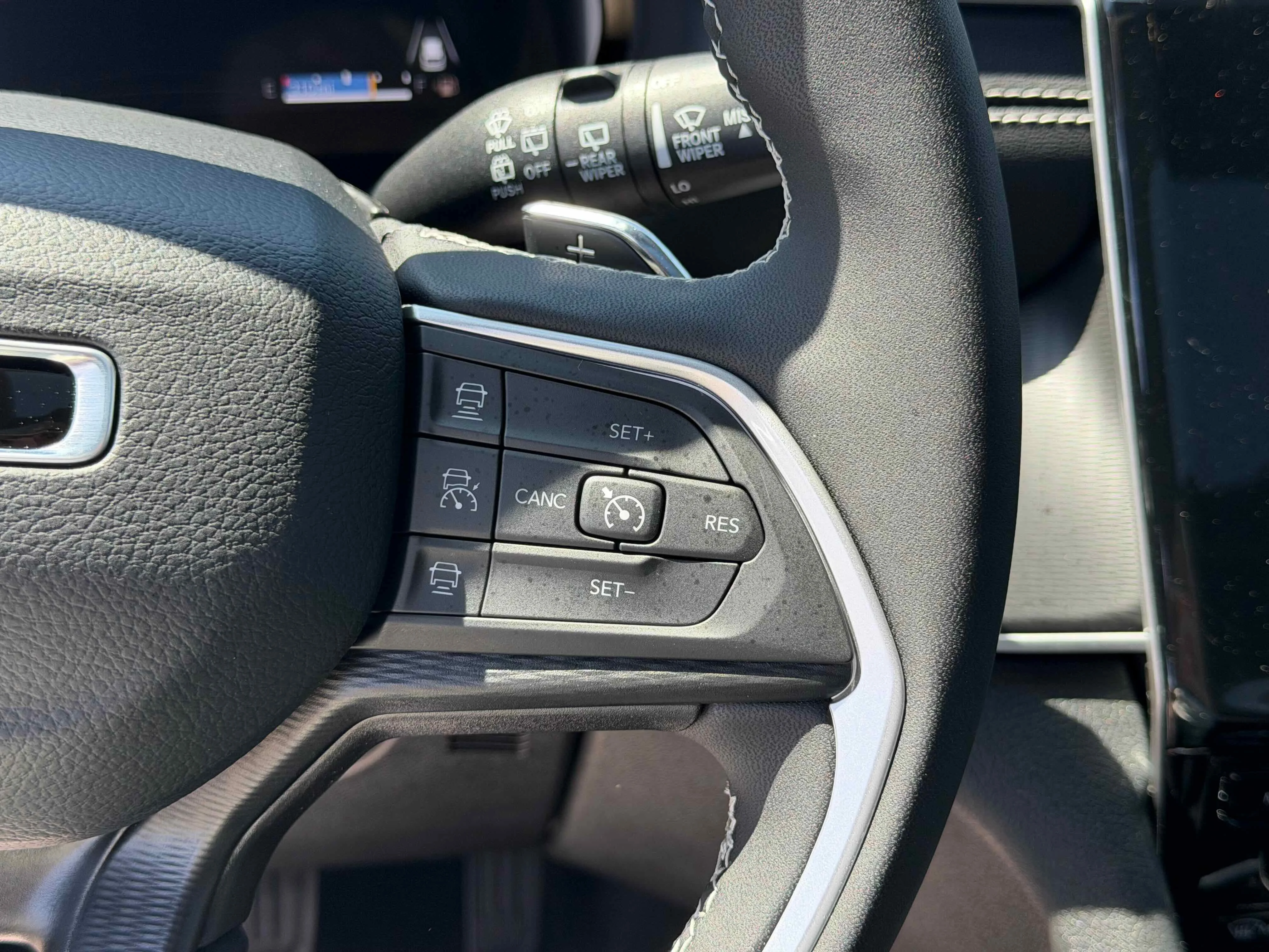 Used 2025 Silver Zynith Jeep Altitude X image 19