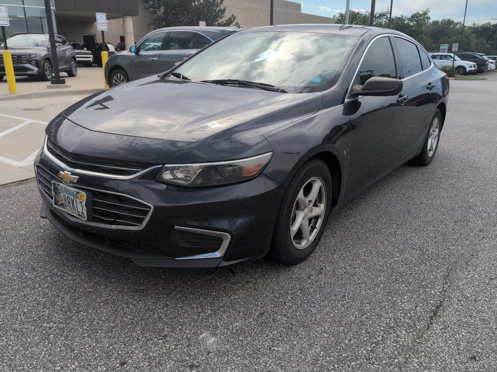 Used 2018 Blue Velvet Metallic Chevrolet LS image 1