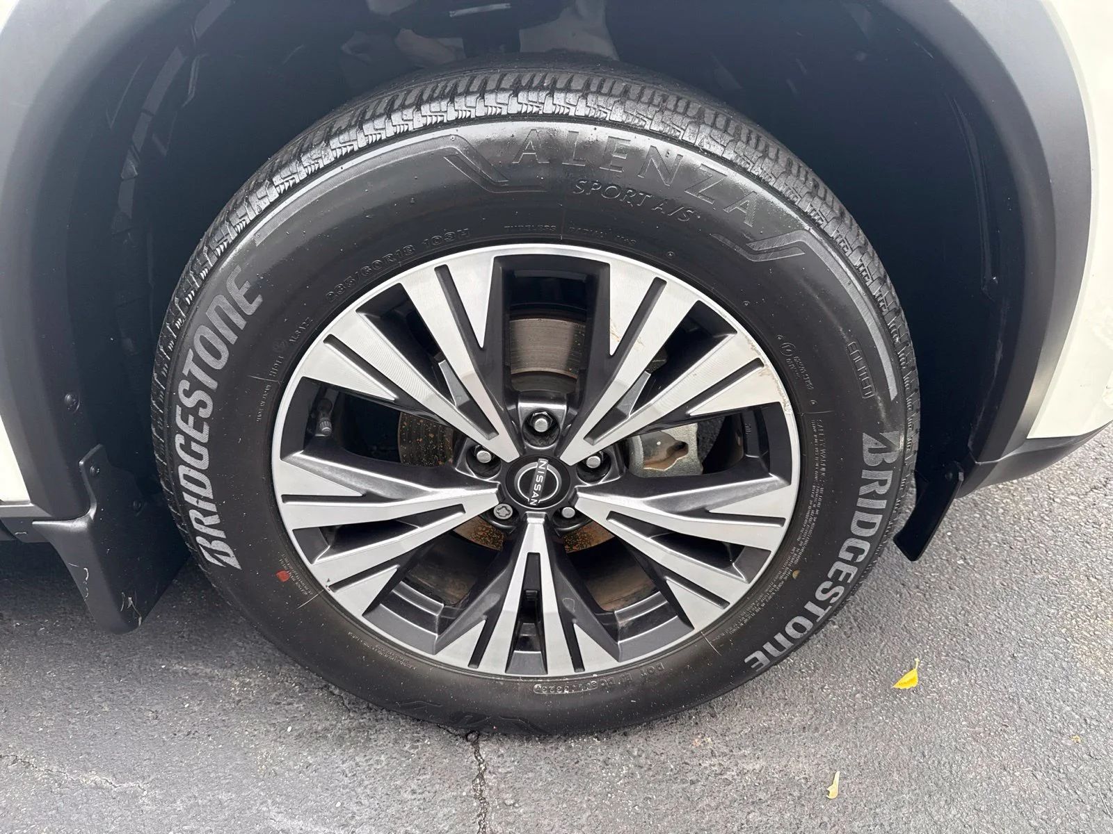 Certified Used 2023 Pearl White Nissan SV image 22
