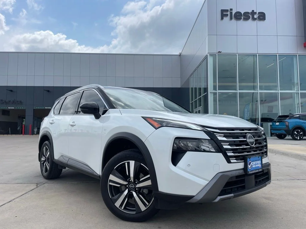 2025 Nissan Rogue SL FWD's photo