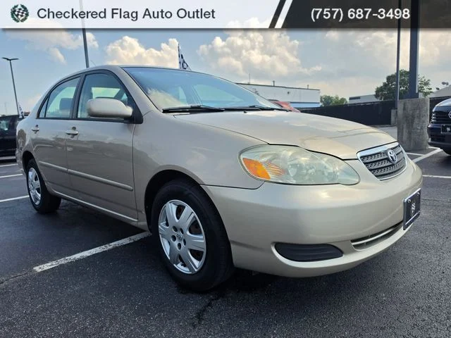 Used 2005 Desert Sand Mica Toyota LE image 9