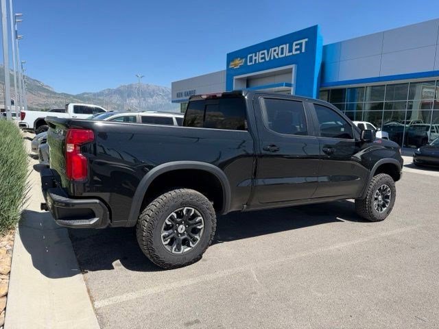 Used 2025 Black Chevrolet ZR2 image 4