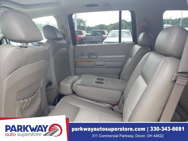 Used 2008 Red Chrysler Limited image 15