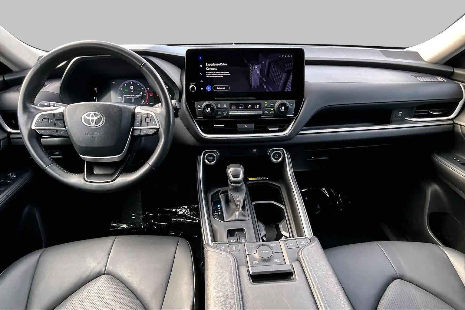 Used 2024 Wind Chill Pearl Toyota XLE image 15