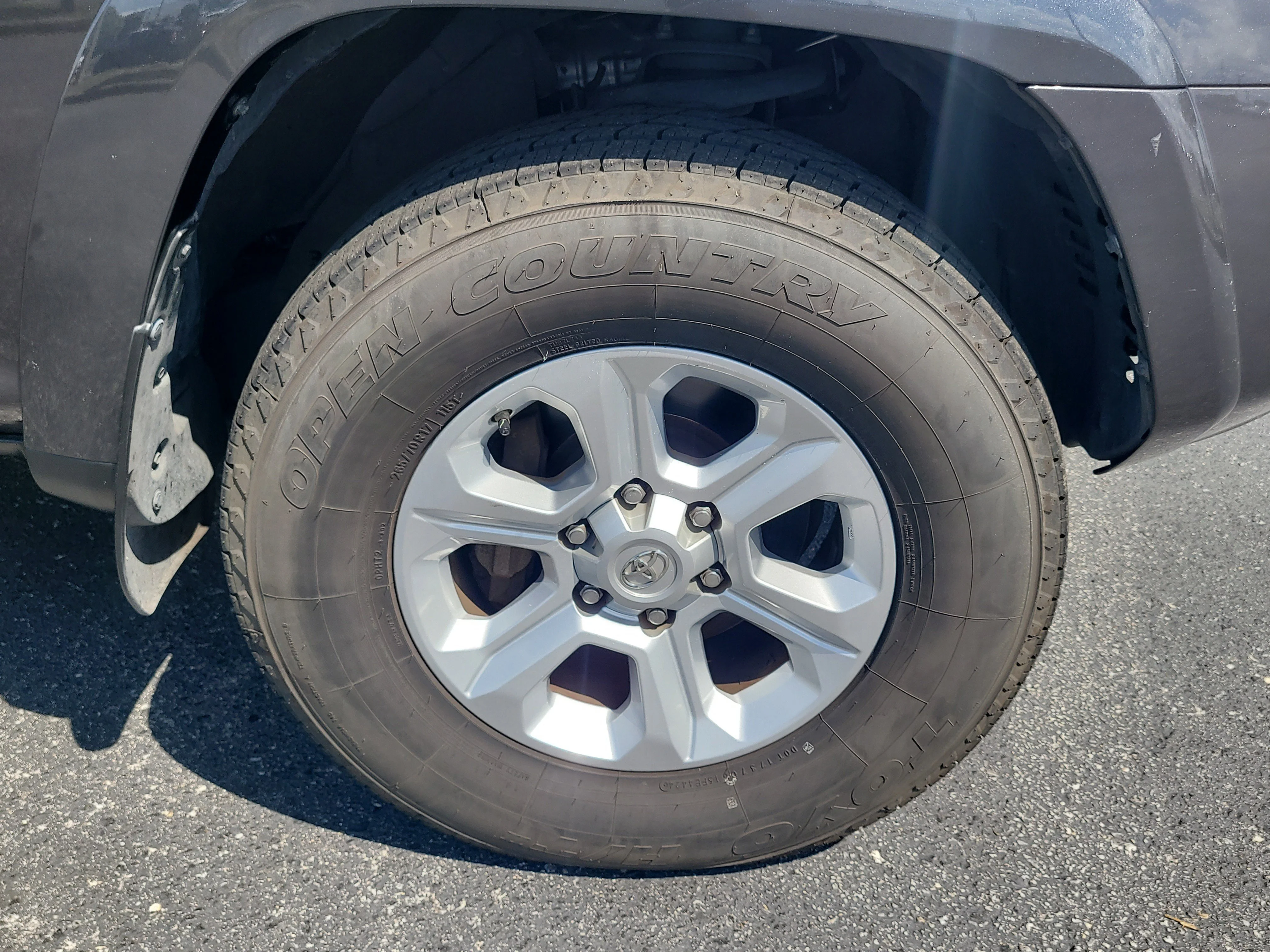 Used 2021 Magnetic Gray Metallic Toyota SR5 image 9