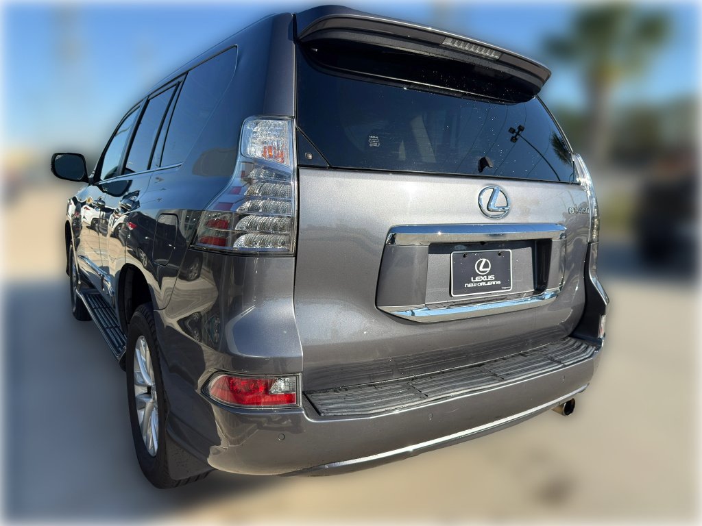 Used 2019 Nebula Gray Pearl Lexus Base image 5