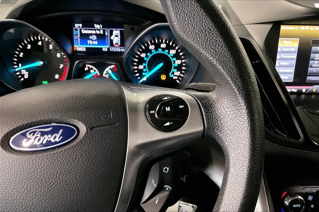 Used 2014 Gray Ford SE image 18