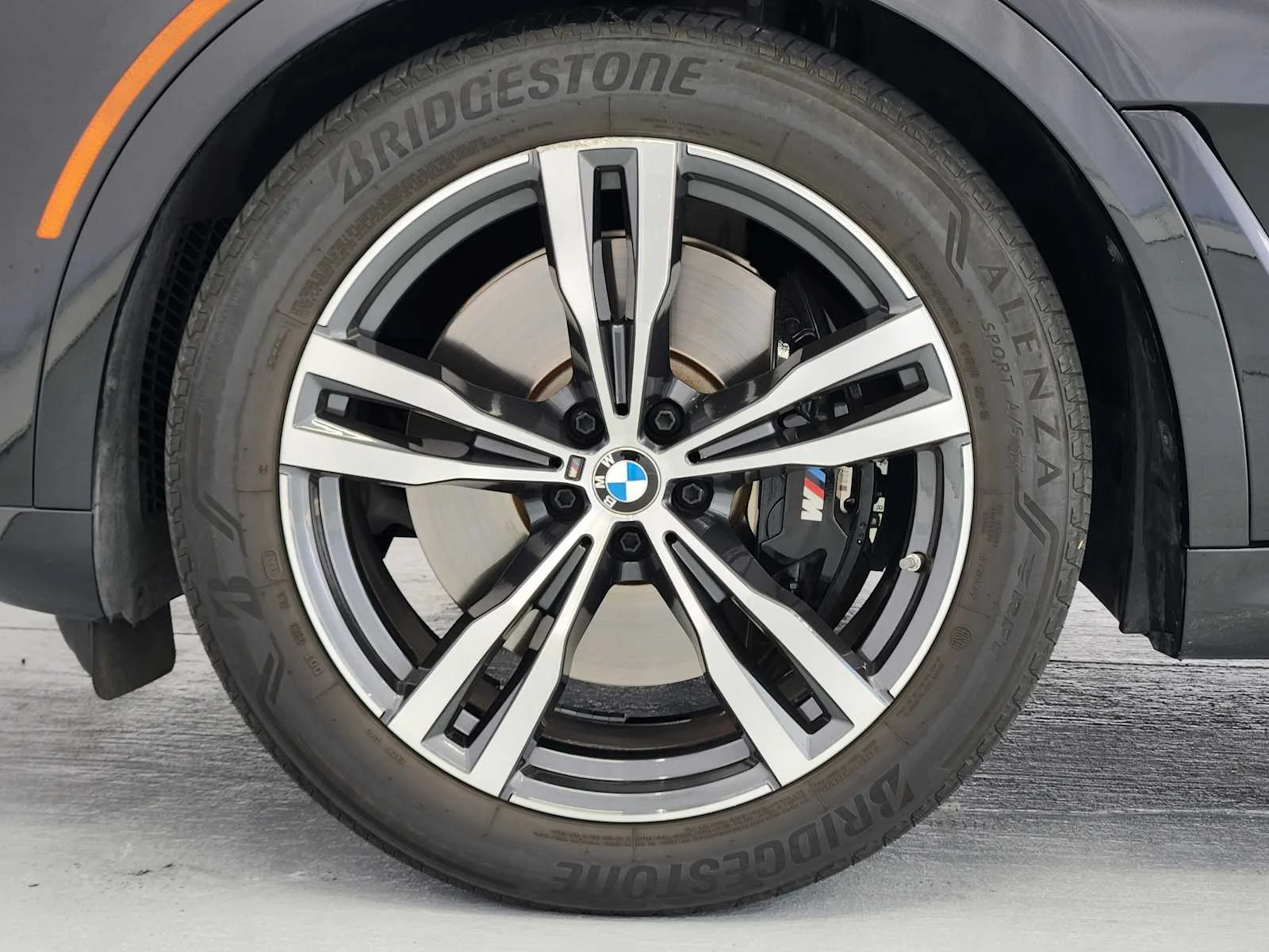 Certified Used 2025 Black Sapphire Metallic BMW M60i image 7