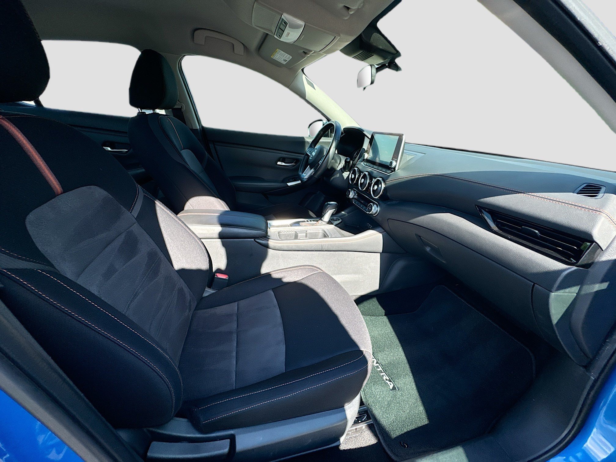 Used 2021 Electric Blue Metallic Nissan SR image 28