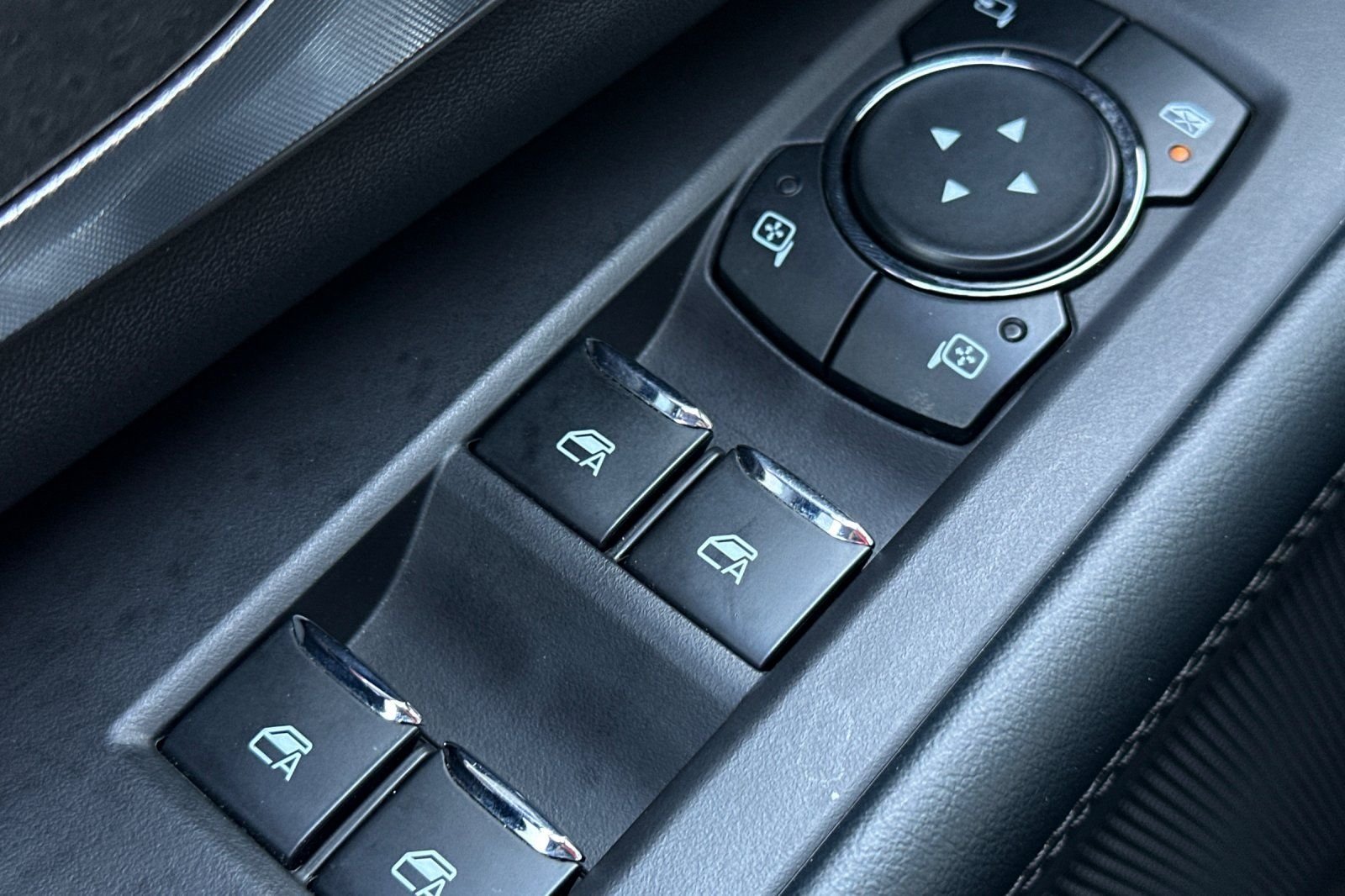 Used 2025 Gray Ford Tremor image 12
