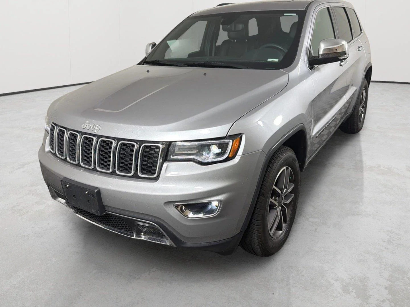 Used 2020 Billet Silver Metallic Clearcoat Jeep Limited image 1