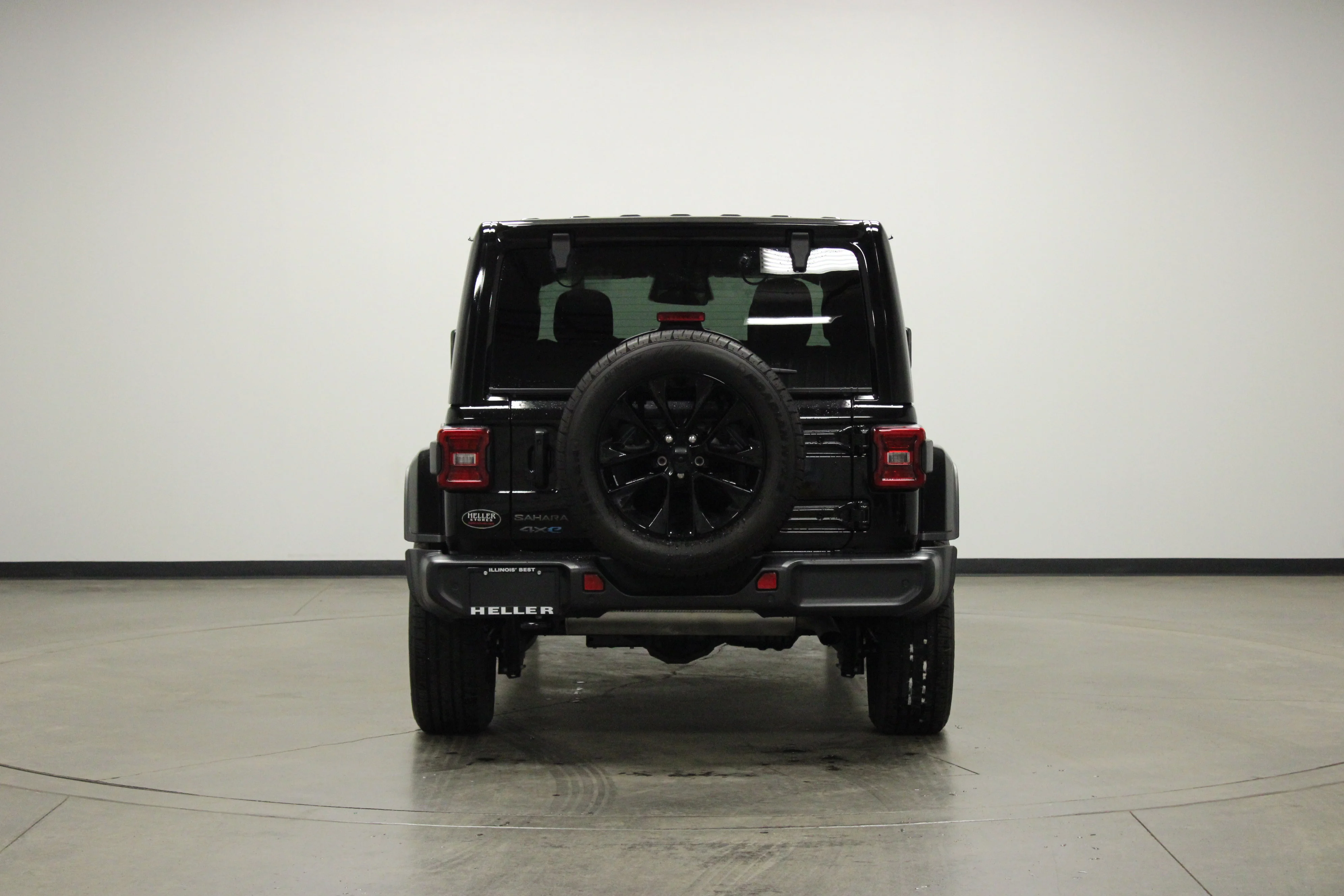 Used 2025 Black Clearcoat Jeep Sahara image 7