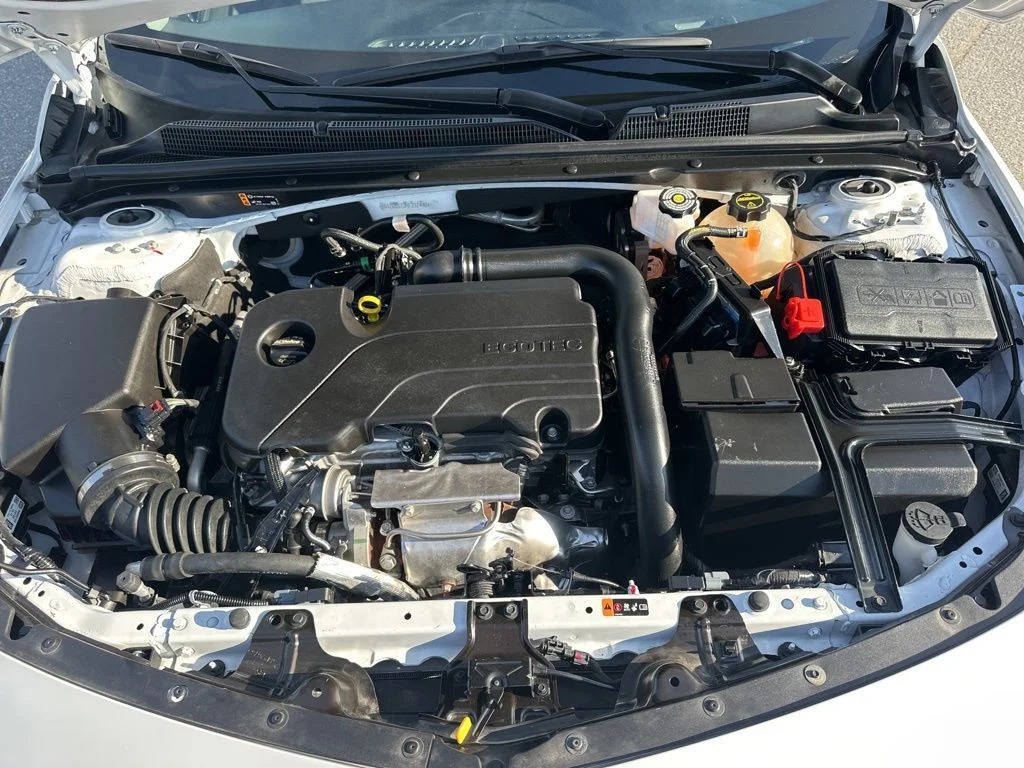 Used 2024 White Chevrolet RS image 31