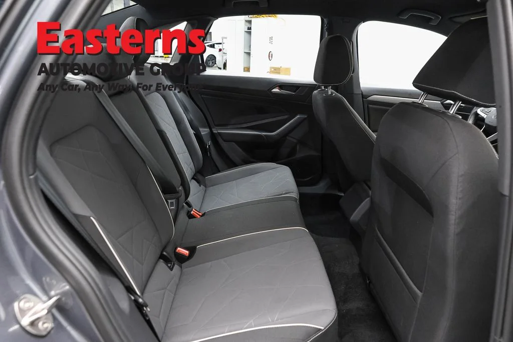 Used 2025 Gray Volkswagen 1.5T Sport image 22