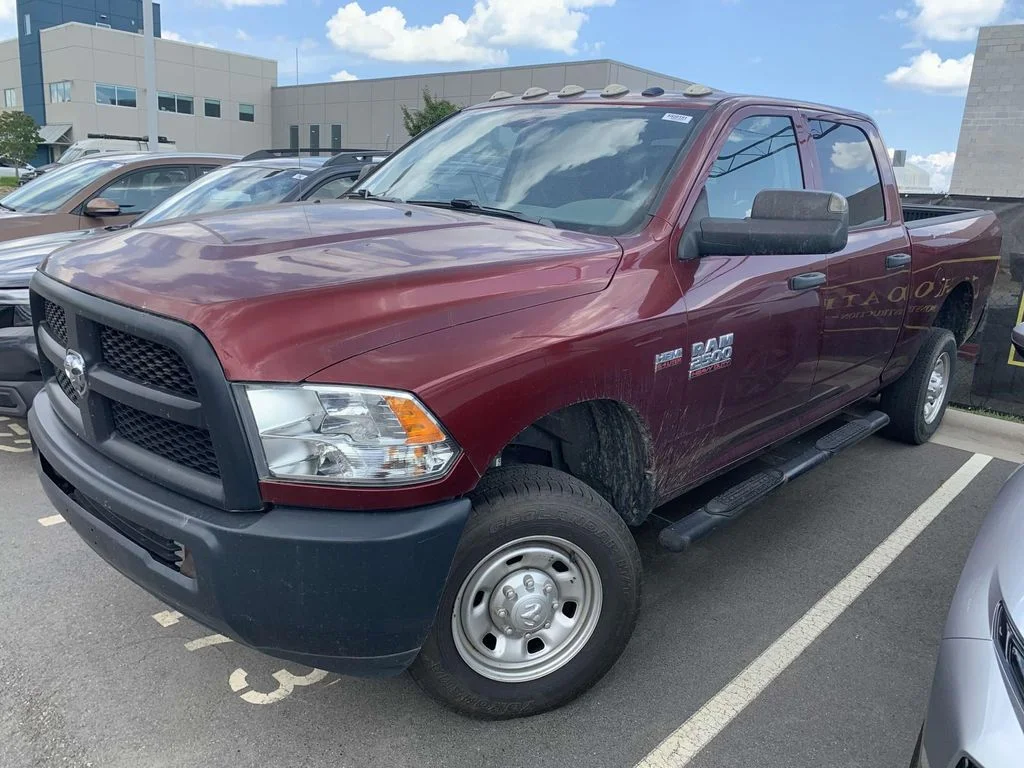 Used 2018 Delmonico Red Pearlcoat Ram Tradesman image 2