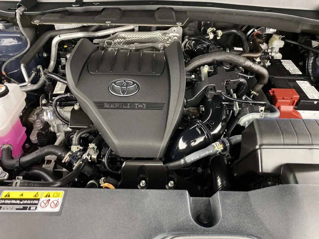 Used 2025 Cloud Toyota Platinum image 34
