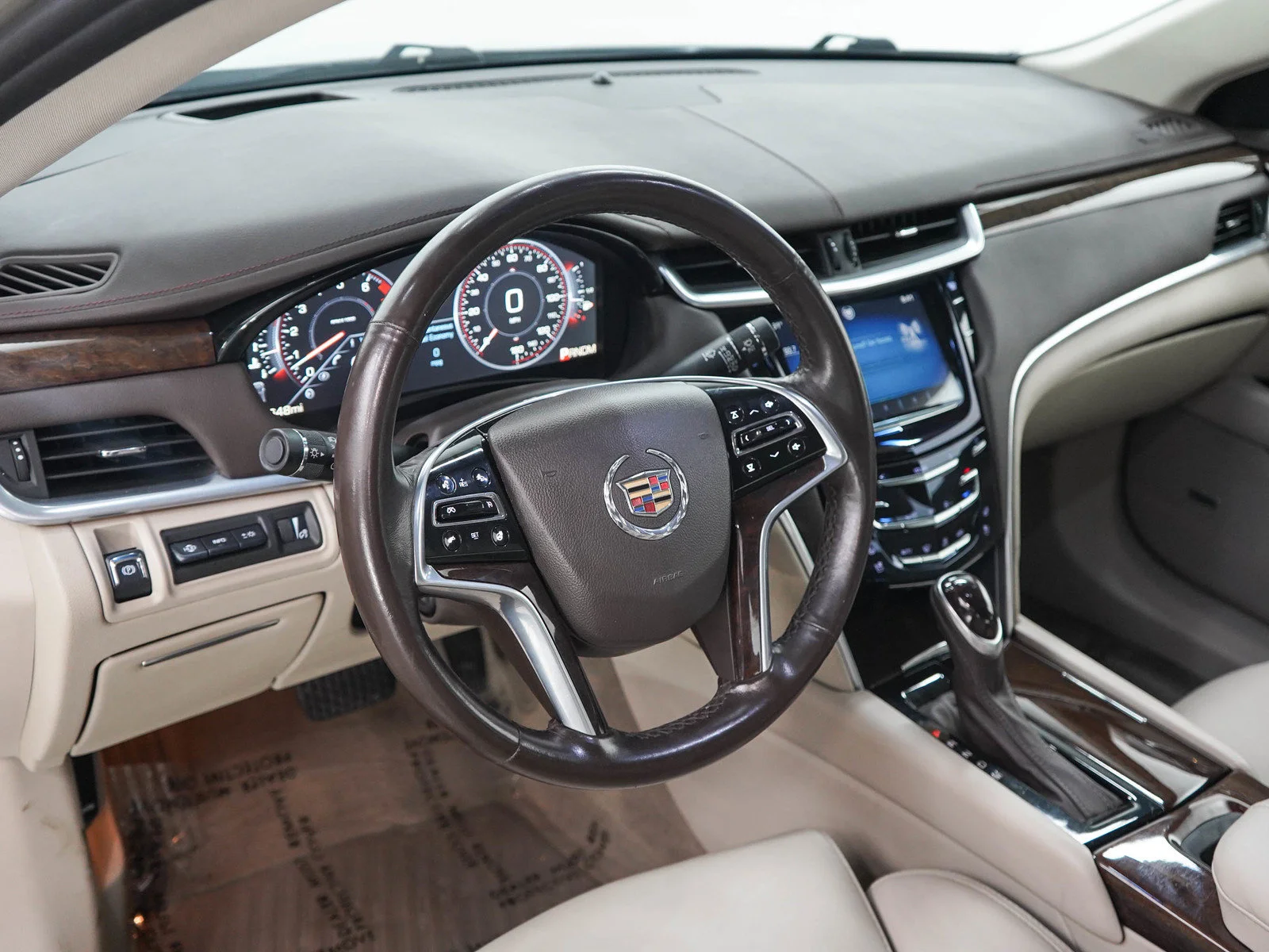 Used 2013 Silver Coast Metallic Cadillac Premium image 20