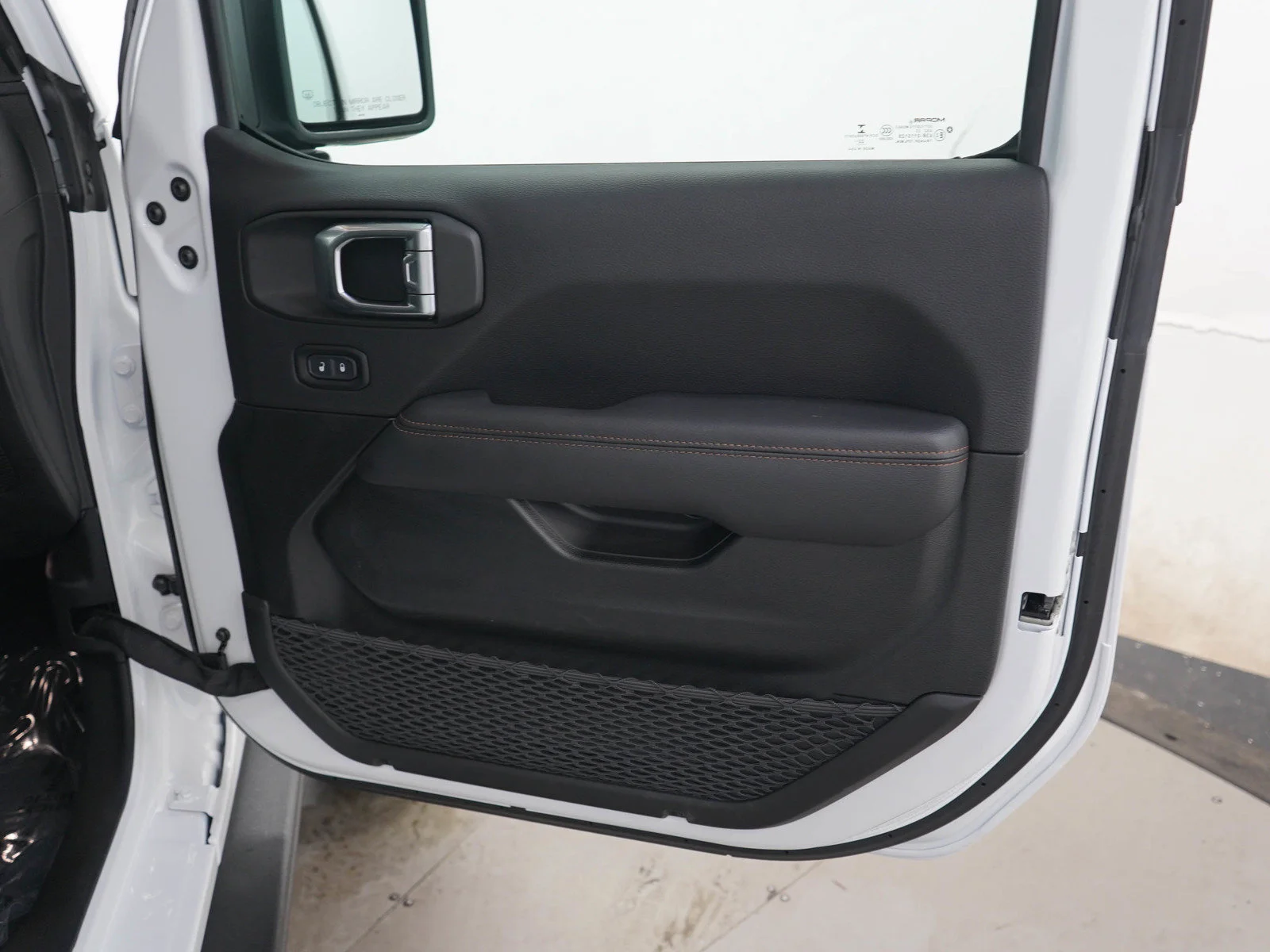 Used 2023 Bright White Clearcoat Jeep Rubicon 392 image 9