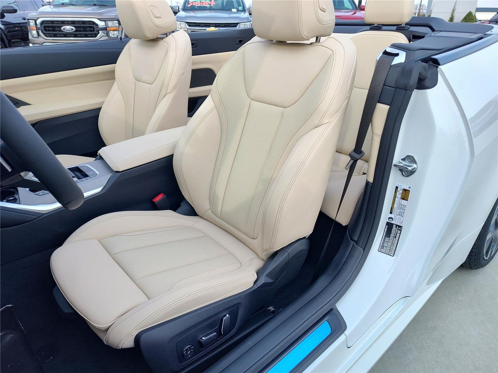 New 2026 Mineral White Metallic BMW M440i image 7