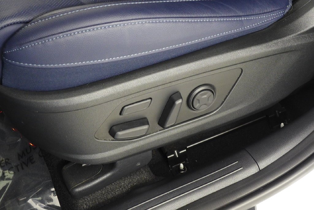 Used 2023 Snow White Pearl Kia SX Prestige image 22