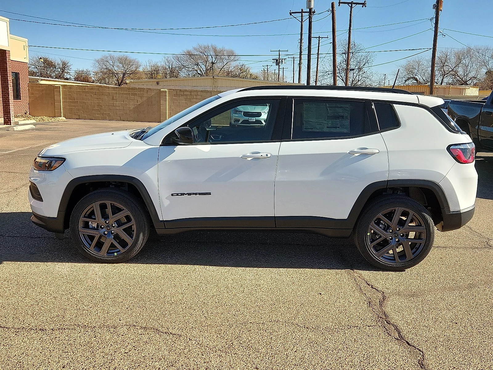 New 2026 PW7 Bright Whit Jeep LATITUDE ALTITUDE 4X4 image 2