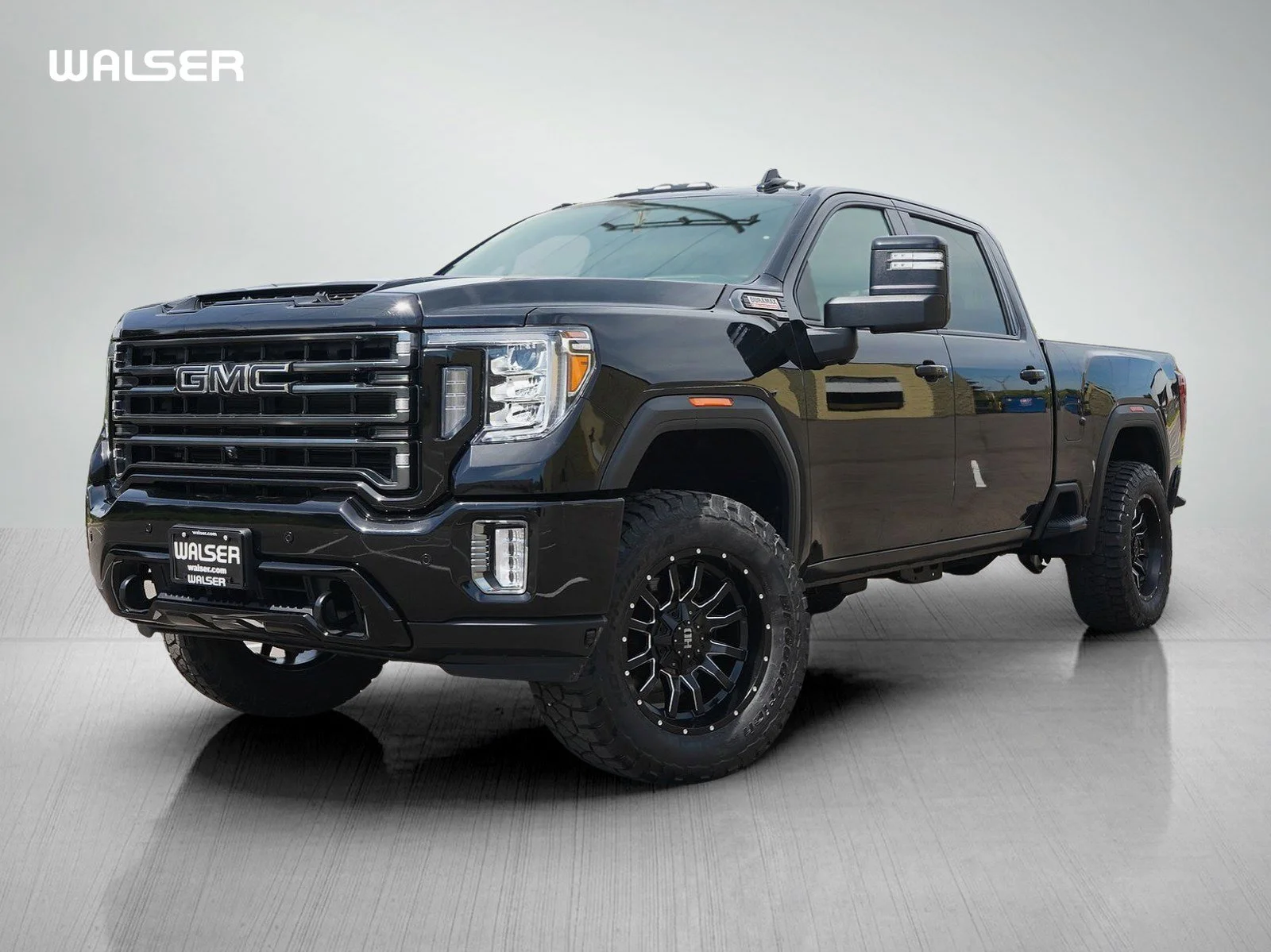 2023 GMC Sierra AT4 4WD Crew Cab Standard Box's photo