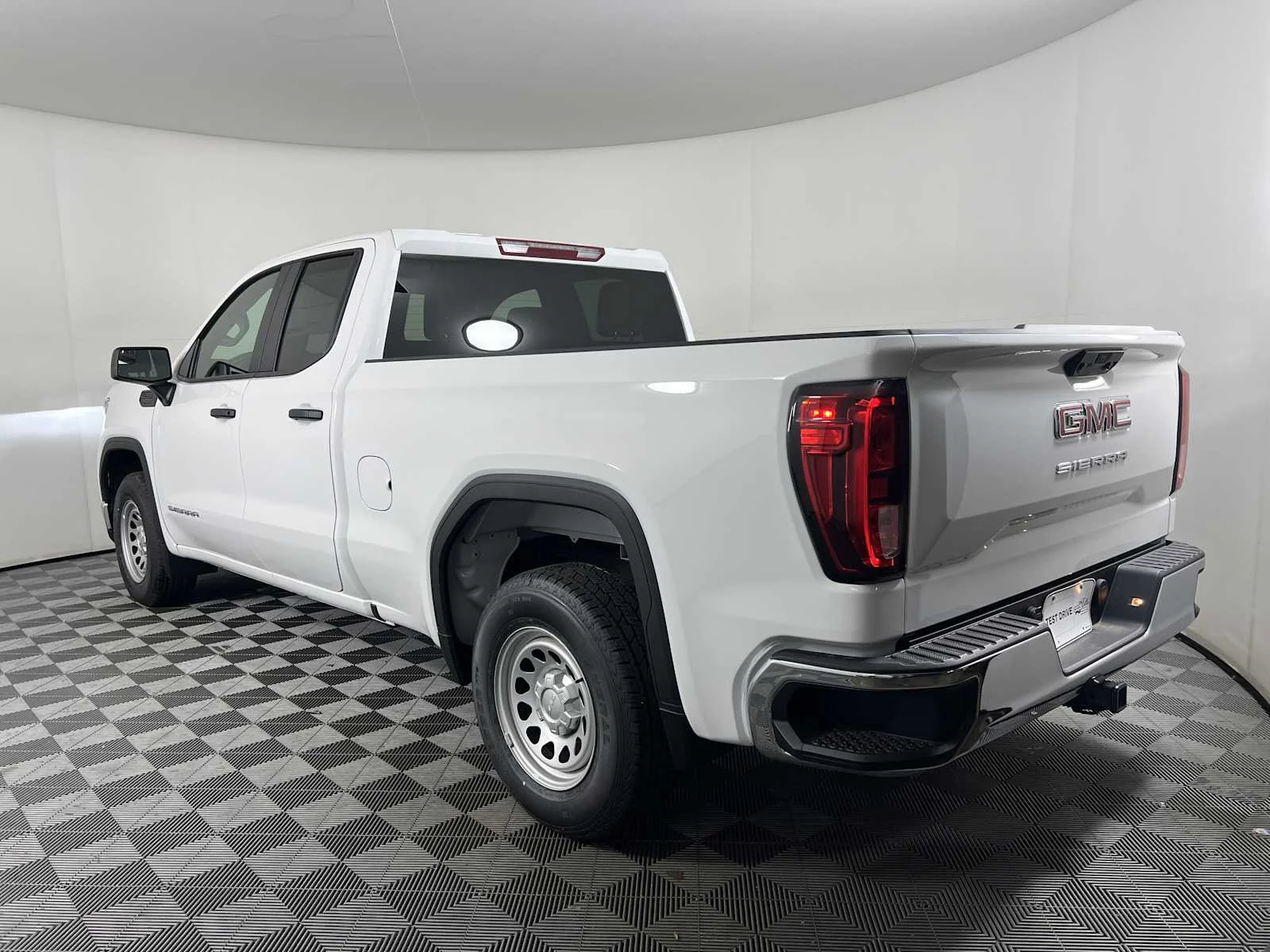 New 2026 Summit White GMC Pro image 4