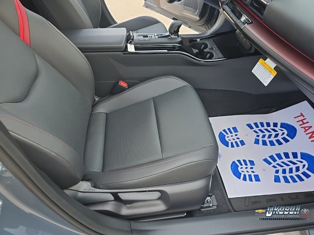 2026 Toyota Prius Plug-in Hybrid XSE Premium - Photo 16