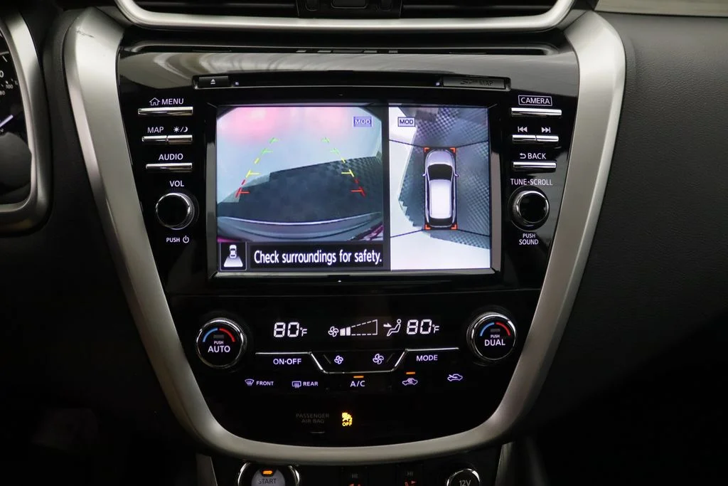 Used 2015 Gray Nissan SL image 25