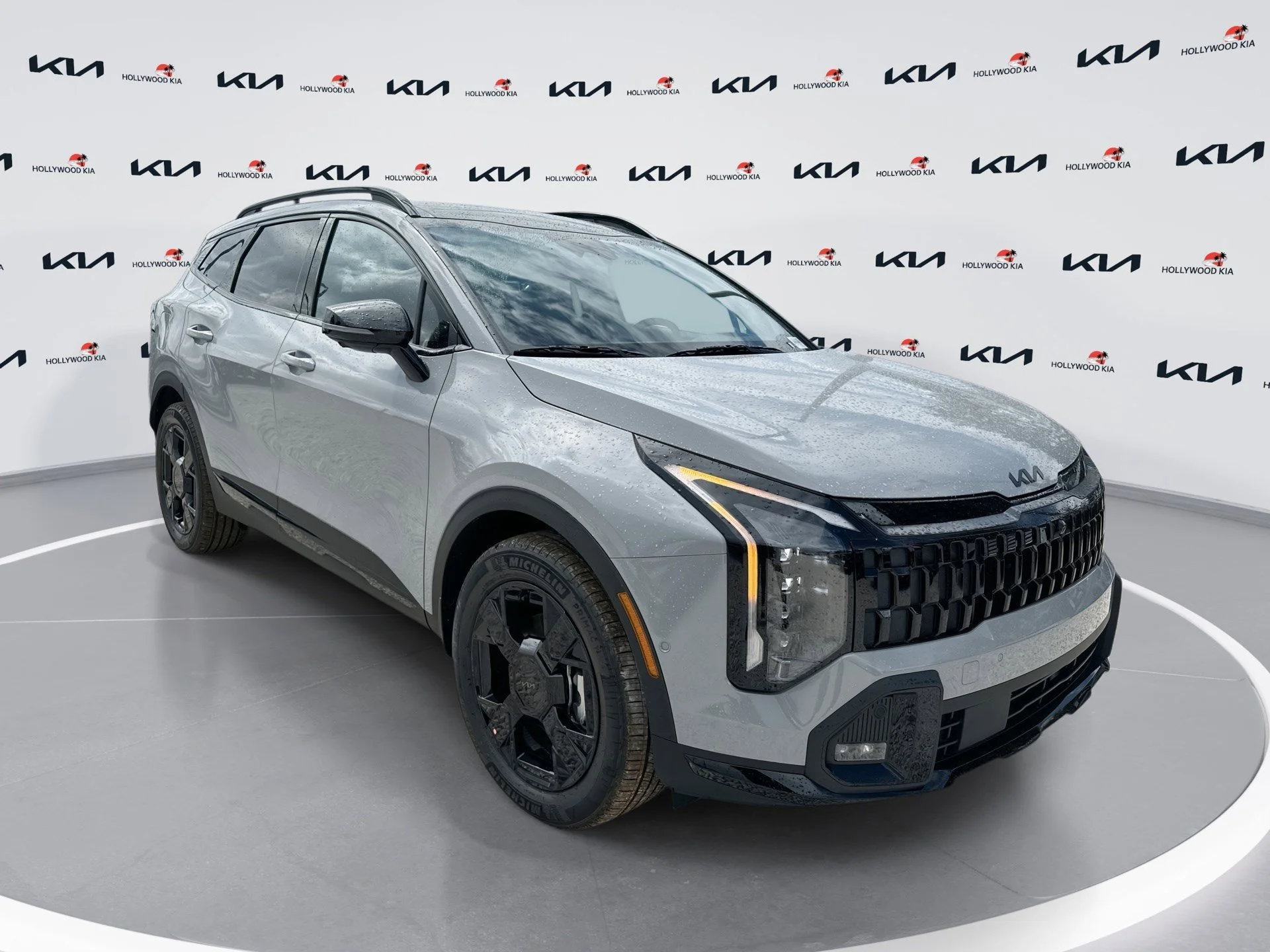 New 2026 Wolf Gray Kia X-Line Prestige image 1