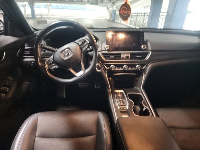 Used 2022  Honda Sport 2.0T image 6
