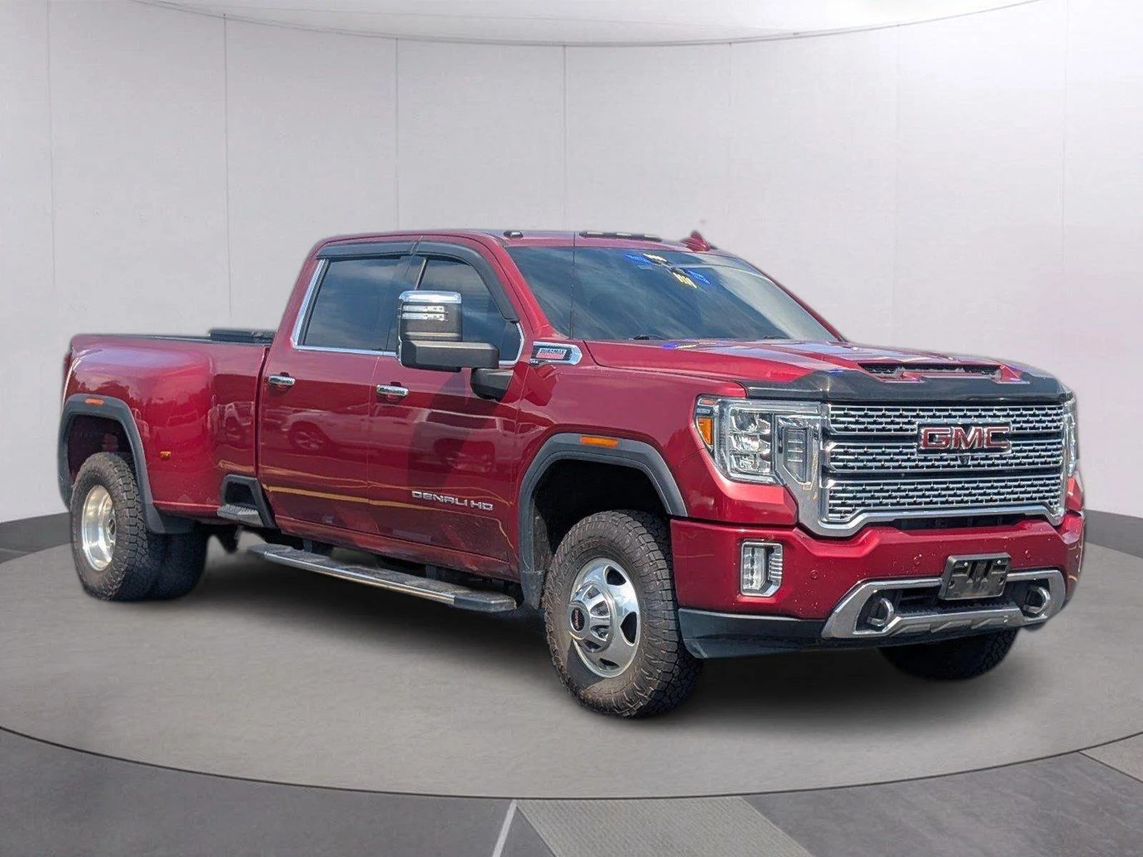 Used 2020 RED QUARTZ TINTCOAT GMC Denali image 9
