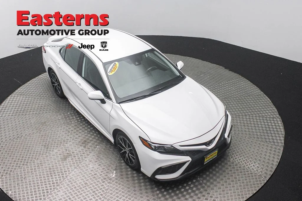 Used 2024 White Toyota SE image 3