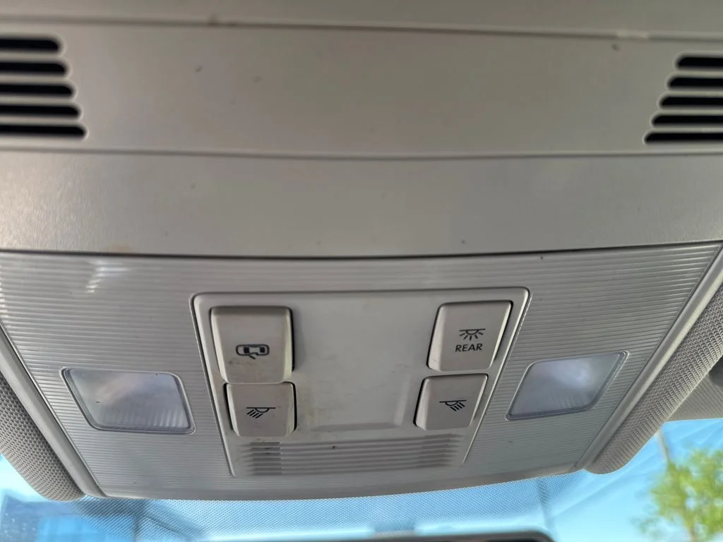 Used 2019 Platinum Gray Metallic Volkswagen 1.4T S image 25