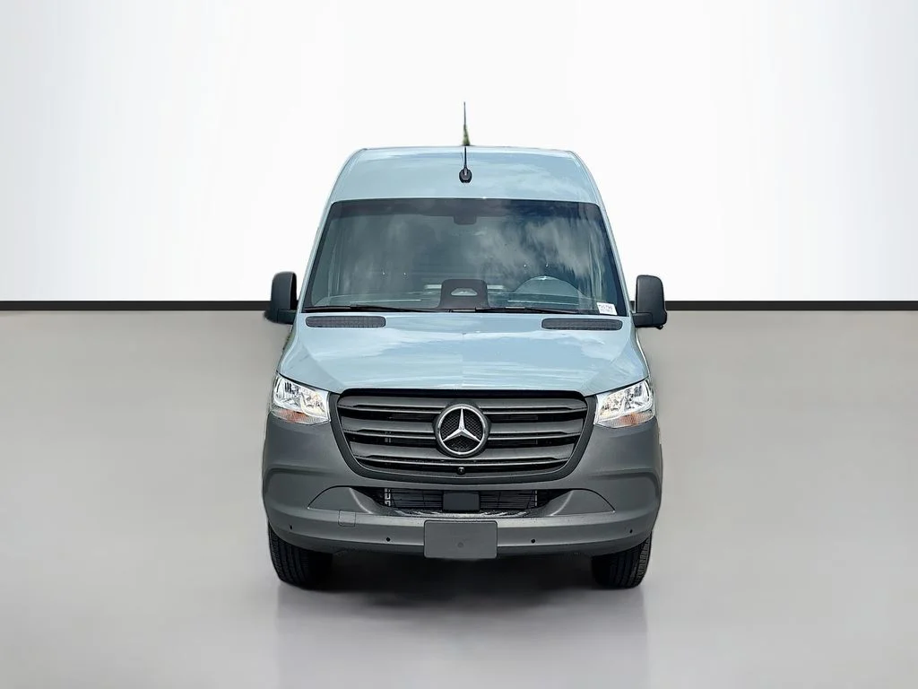 New 2026  Mercedes-Benz Cargo 144 WB image 8