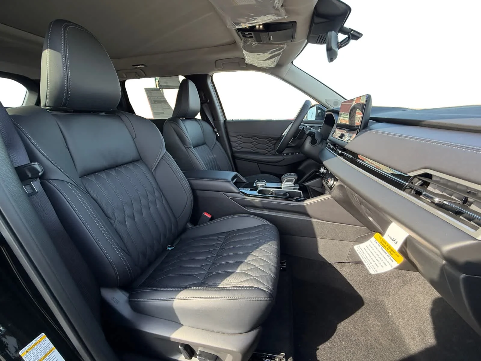 New 2026 Black Diamond Mitsubishi SEL image 16