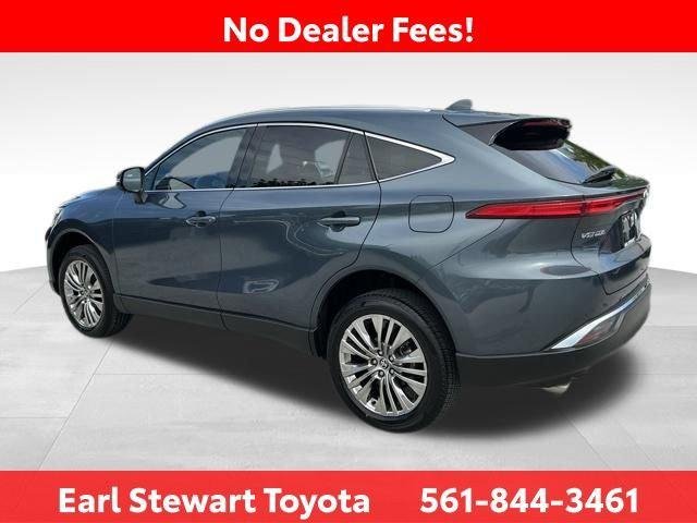 Certified Used 2024 COASTAL GRAY METALLI Toyota  image 7