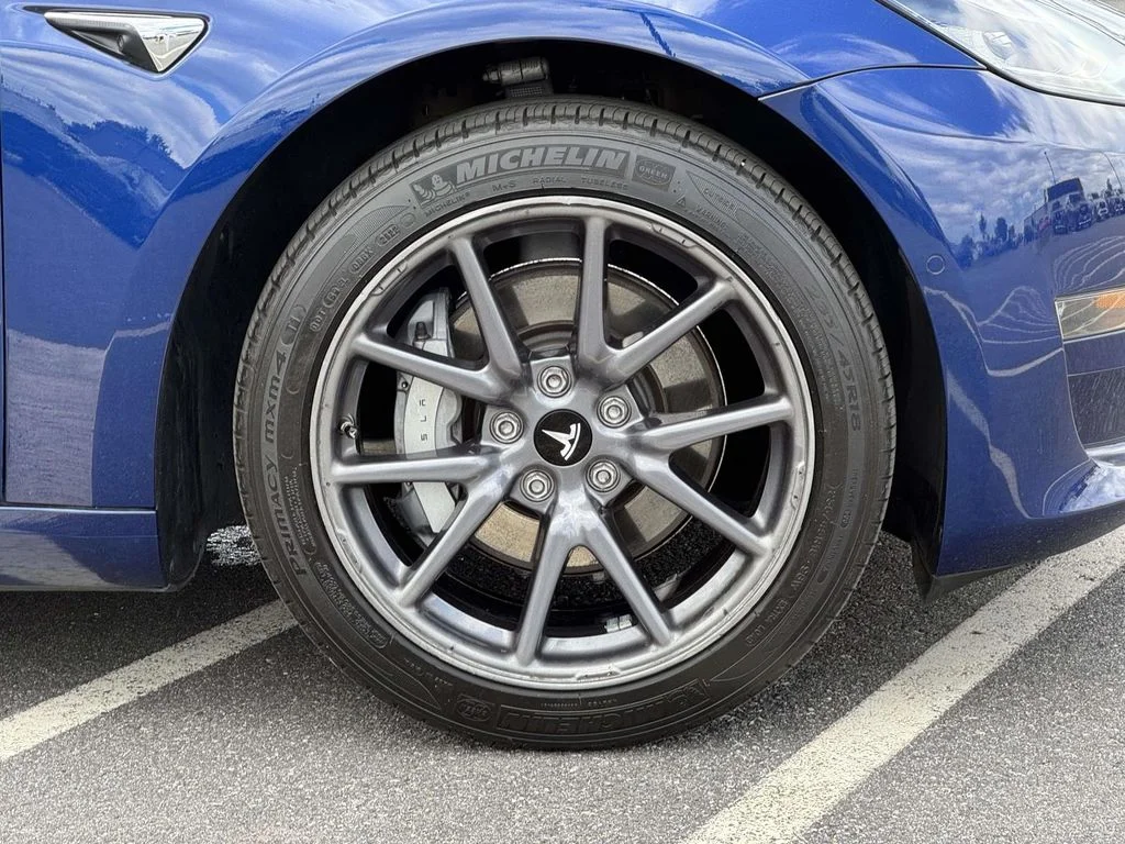 Used 2019 Deep Blue Metallic Tesla Standard Range Plus image 11