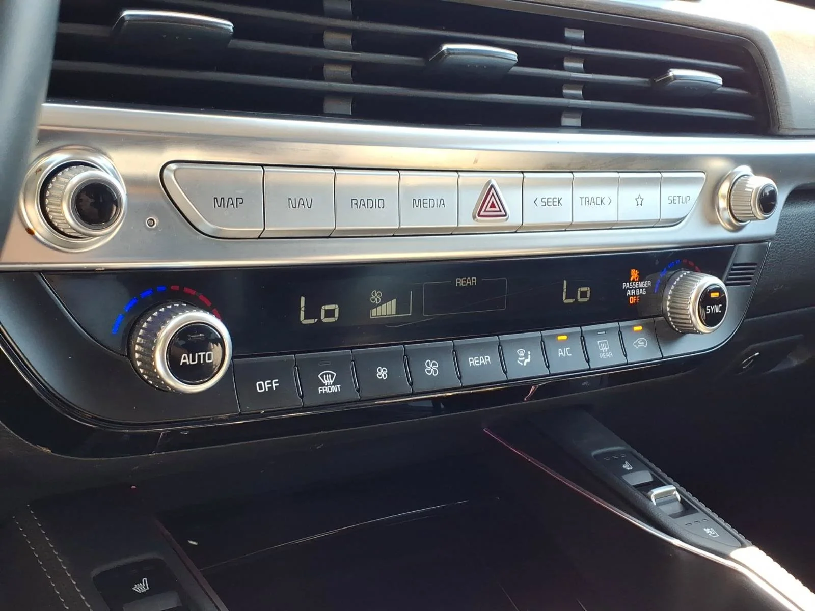Used 2021 Glacial White Pearl Kia EX image 14