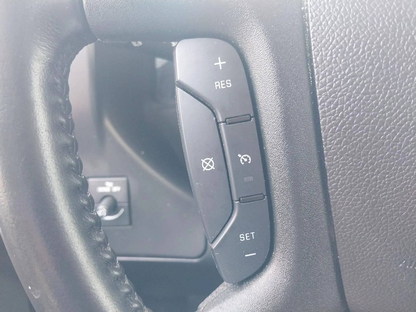 2023 GMC Savana Passenger LS - Photo 17
