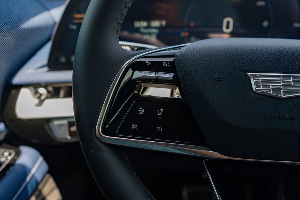 2027 Cadillac OPTIQ Premium Sport - Photo 13