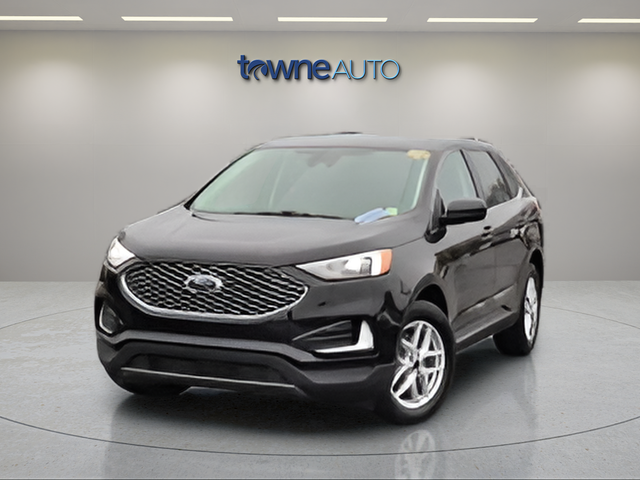 Used 2023 Black Metallic Ford SEL image 10